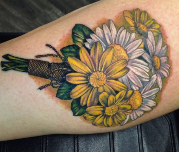 Tattoo Blumenstrauß Gänseblümchen Gelb und Weiß