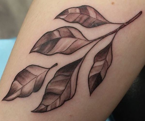 Blätter Tattoo Design