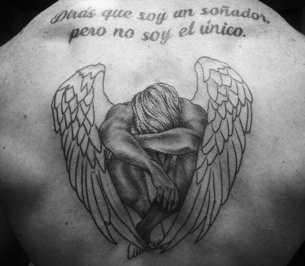 Gefallene Engel Tattoo am Rücken