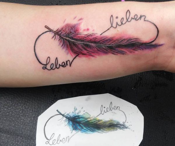 Feder Tattoo Unendlich Watercolor mit Leben lieben