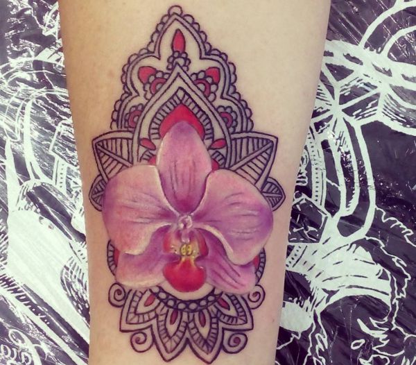 Mandala Orchidee Rose Design auf der Bein