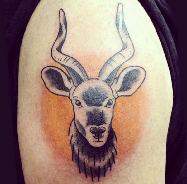 Tattoo Gazelle am Oberarm