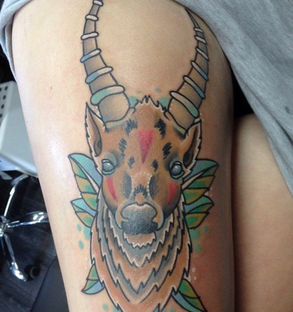 Tattoo Antilope am Oberschenkel