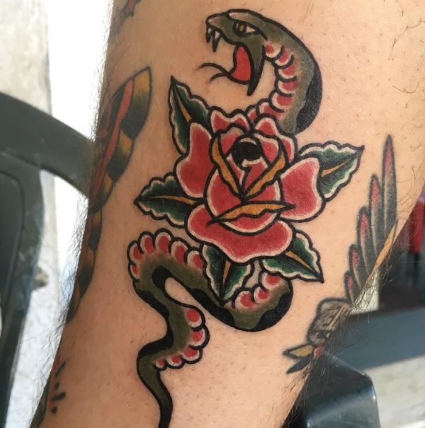 Rose mit Schlange Tattoo Design