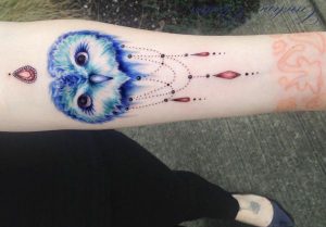 Eulen Tattoo auf Unterarm für Frauen