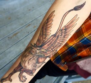 Greif Tattoo Design am Unterarm