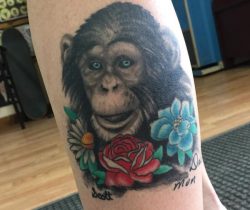 29 Affe Tattoo Ideen: Bilder und Bedeutungen