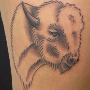 weißer Büffel Tattoo Design