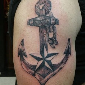 Anker mit Stern Tattoo Design