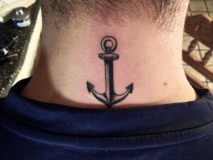 Anker Tattoo im Nacken für Männer