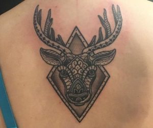 Mandala Elch Tattoo Design am Rücken