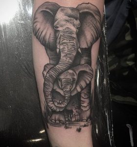 Elefanten Familie Design auf dem Arm