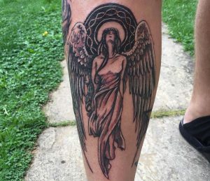 Engel Tattoo auf der Bein