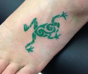 Keltisch Frosch Tattoo Design am fuß