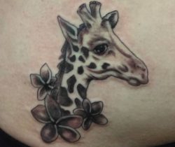 Giraffe Tattoo – Seine Bedeutung und 26 Ideen