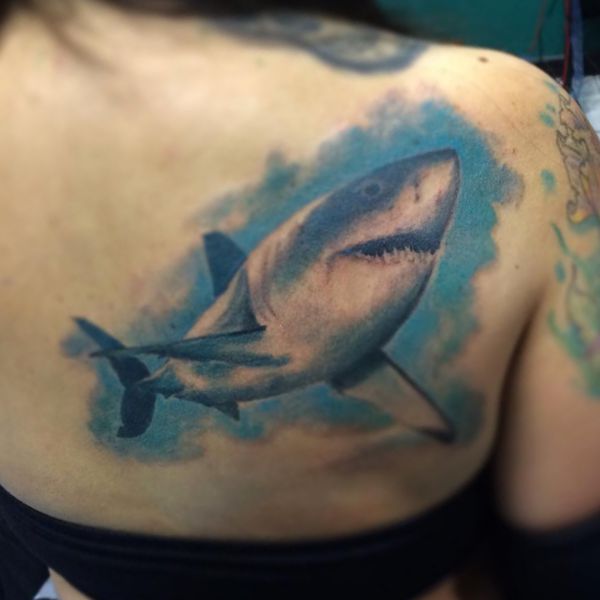 12 Fantastische Hai Tattoos und ihre Bedeutungen