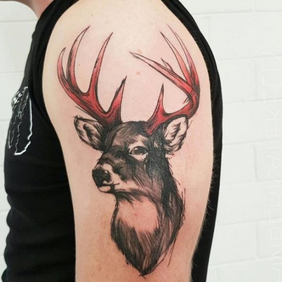 20 Hirsch Tattoo Ideen Bilder und Bedeutung