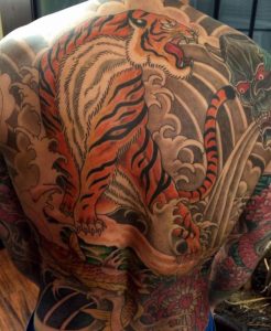 Japanischer Tiger Design am Rücken