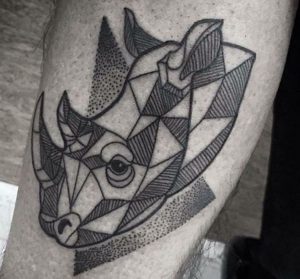 Geometrisch Nashorn Tattoo Design Dotwork
