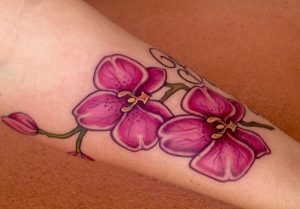 Orchidee Rose Tattoo Design am Unterarm