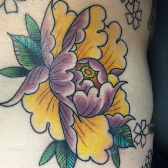 Pfingstrosen Tattoos 21 Ideen mit Bedeutung