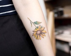 Sonnenblumen Tattoo Design am Unterarm