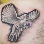 35 Tauben Tattoos - es ist ein internationales Friedenszeichen